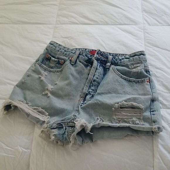 SIGNITURE Jean Shorts Sz. 8 Women's - Picture 1 of 8